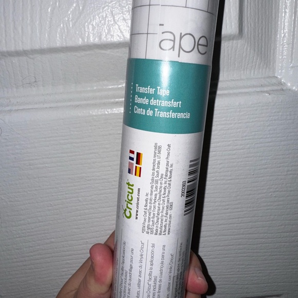 Cricut Transfer Tape - Clear - Picture 2 of 3